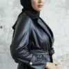أسود