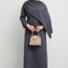 رمادي غامق