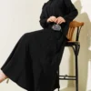 أسود