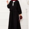 أسود