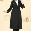 أسود