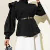 أسود