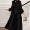أسود