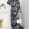 أسود