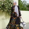أسود