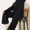 أسود