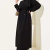 أسود