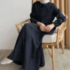 أسود
