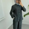 رمادي غامق