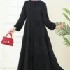 أسود
