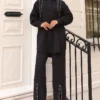 أسود