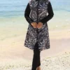 أسود