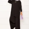 أسود