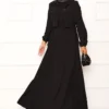 أسود