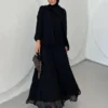 أسود