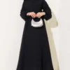 أسود