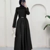 أسود