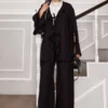 أسود