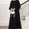 أسود