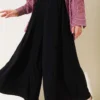أسود