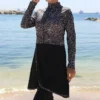 أسود