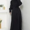 أسود