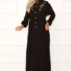 أسود