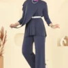 رمادي غامق