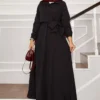 أسود