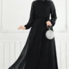 أسود