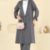 رمادي غامق