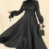 أسود
