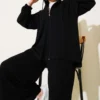 أسود
